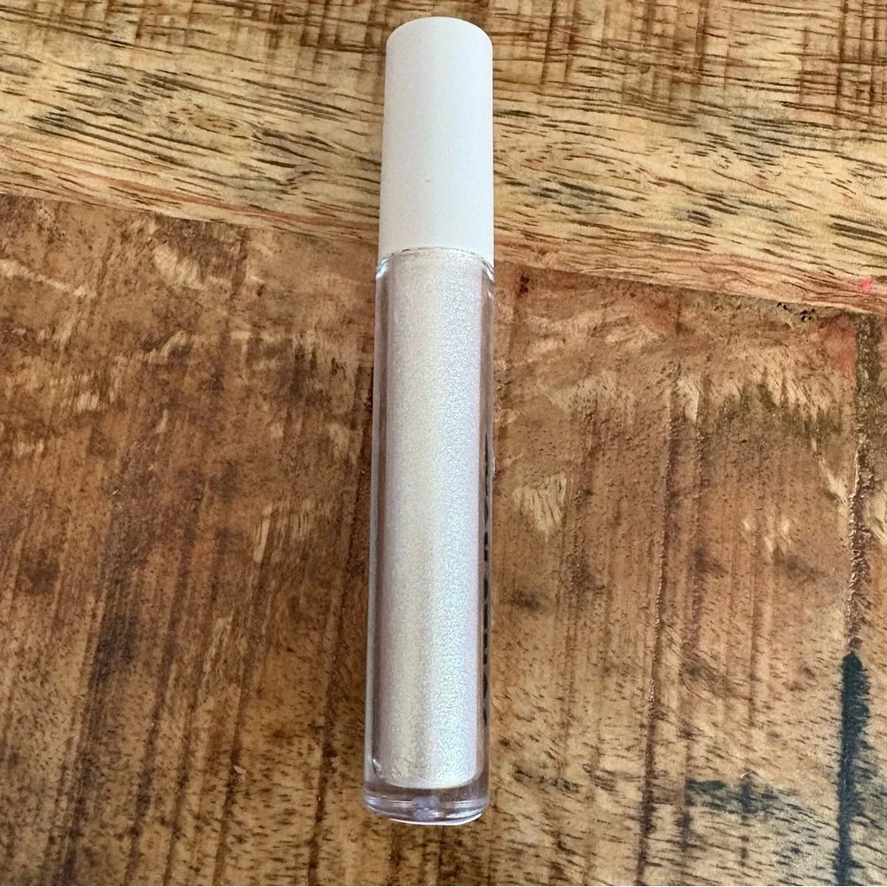 Jones Road Gilded Sparkle Wash Eyeshadow EUC - Picture 2 of 3